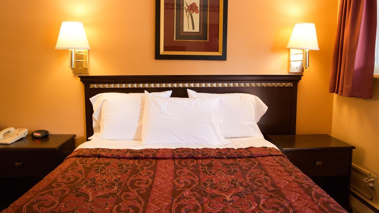 Hometown Inn Athens Dış mekan fotoğraf