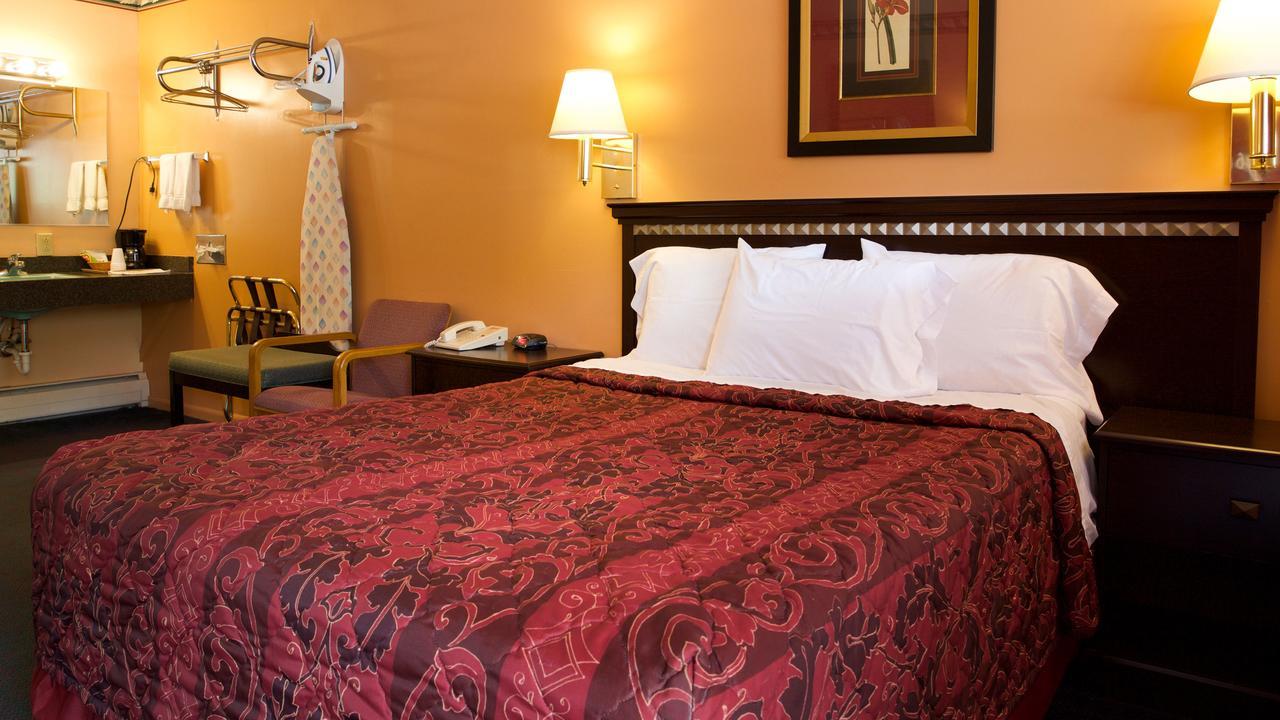 Hometown Inn Athens Dış mekan fotoğraf